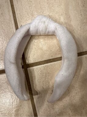 Plush Knotted Padded Headband - White